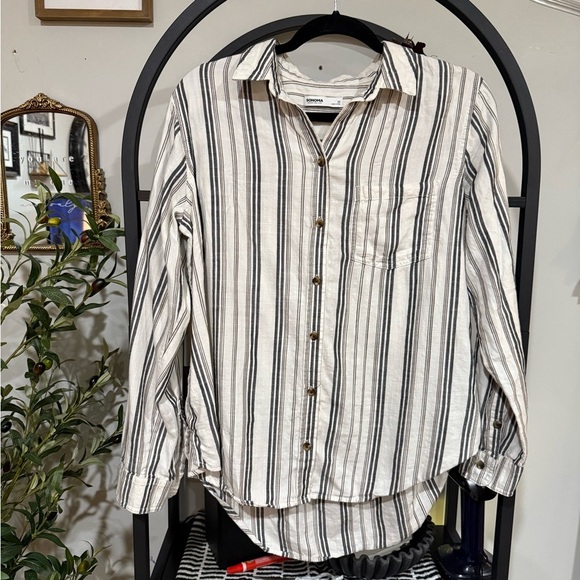sonoma button down top white and gray striped shirt size medium - Picture 7 of 8